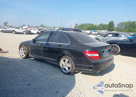 2010 Mercedes-Benz C 300 Luxury/Sport из США, поврежденный, VIN WDDGF5EB5AF408549